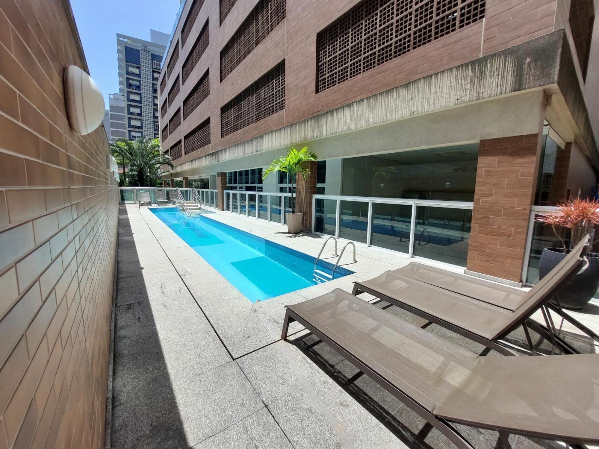 Book - Estanconfor Andar Alto Com Sacada Ampla E A Vista Mar Apartment